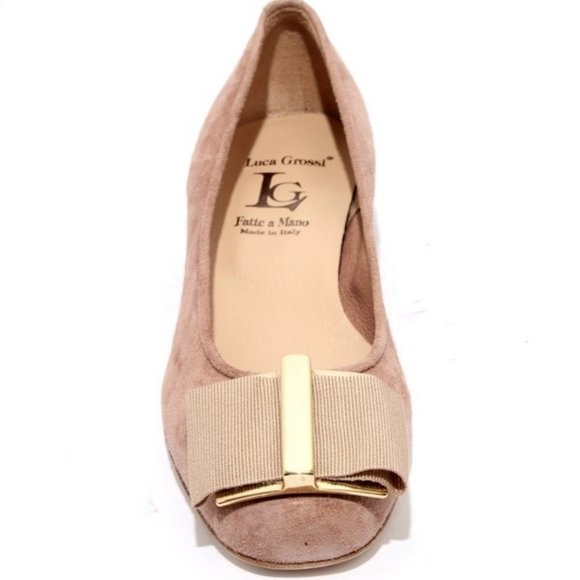 ITALIAN Beige Suede Leather Gold Bow Shoes - Picture 7 of 8